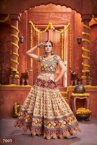 Navratri lehenga choli แบบดั้งเดิมเทศกาลอินเดียคอลเลกชัน lehenga choli สำหรับสุภาพสตรี - Product Image 3