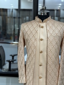 Chaqueta Larga de Lujo para Hombre, Estilo Indo-Occidental, Color Beige Champán, Diseño Tradicional, Bordada, Ideal para Bodas y Fiestas - Product Image 4