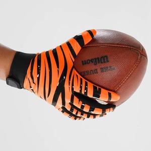 Gants de sport imprimés personnalisés de haute qualité Équipement de football américain le plus vendu avec les derniers services OEM de style à prix chaud - Product Image 6