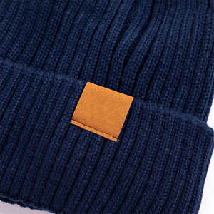 Gorros de Invierno Unisex de la Mejor Calidad, 100% Lana, Logotipos Bordados Personalizados, Patrones de Puntos, Colores Personalizados, a la Moda, al por Mayor - Product Image 3