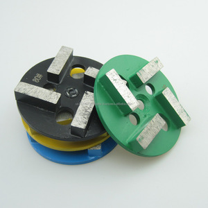 Segment de diamant Chine Disque abrasif en gros pour sol époxy Béton et pierre Meulage 100mm PCD Segments de meulage - Product Image 5