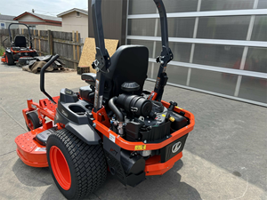 Tondeuse autoportée Kubota Z781i 2026 – Puissance commerciale EFI avec coupe de précision à grande vitesse - Product Image 4