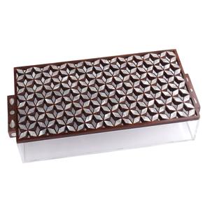 Caja de Madera Lacada con Brillo Perlado Festivo, Incrustaciones de Madreperla de Lujo para Chocolates y Dulces - Product Image 5