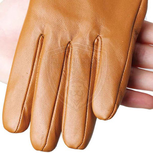 Guantes de cuero listos para el invierno con forro grueso y elegantes guantes de cuero de acabado liso exterior con ajuste cómodo - Product Image 4