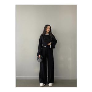ชุดเสื้อสเวตเตอร์ถักยางสีดำของผู้หญิงชุดเสื้อสเวตเตอร์หรูหรา - Product Image 3