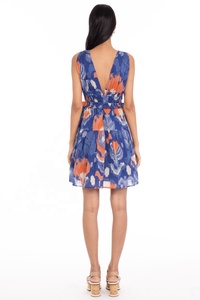 Robe d'été mini trapèze bleue pour femme, col en V profond, fermeture éclair au dos, taille élastique, poches latérales, en jersey, offre ODM - Product Image 3