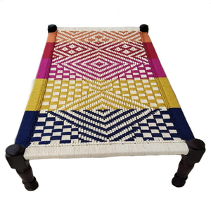 ม้านั่งชาร์ปายที่หรูหราพร้อมลวดลายเพชรทอสีน้ำตาลอ่อนและสีเบจบนขาไม้สีเข้มที่แกะสลักอย่างประณีต ในราคาขายส่ง - Product Image 3