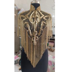 Fabrication indienne de poncho bohème perlé Poncho élégant en maille fait à la main pour des tenues décontractées Looks d'été disponibles à la vente - Product Image 4