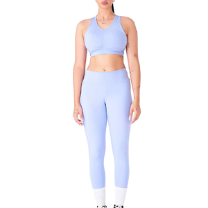 Mejor diseño Yoga Set Sin mangas Nuevo diseño Yoga Sets Peso ligero Mujeres Yoga Set Disponible en diferentes colores - Product Image 1