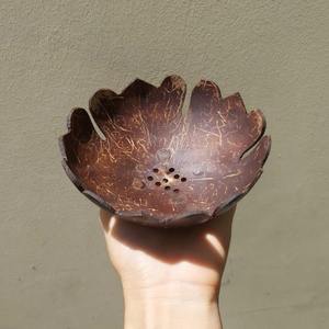 Plateau porte-savon en forme de fleur le plus vendu accessoires de salle de bain naturels boîte en coque de noix de coco pour savons - Product Image 2