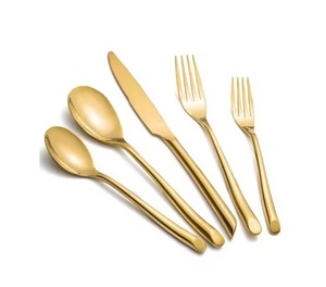 Cucharas de acero inoxidable con diseño de flores doradas, juego de cubiertos de postre de lujo para regalos de café en casa y decoración de mesa (Juego de 4) - Product Image 4