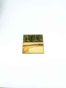 Sous-verre en résine de luxe conçu avec du bois d'acacia et du bois de manguier alliant beauté naturelle et résine - Product Image 2