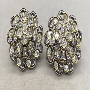 Ensemble de bijoux boucles d'oreilles ethniques Kundan laiton plaqué or pour mariages fêtes anniversaires vêtements de mariée cadeau de fiançailles - Product Image 1