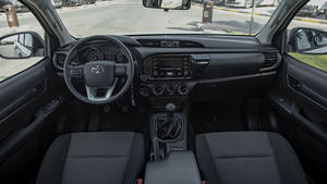 Pickup TOYOTA _ TA HILUX DC 2.4L V4 2022 d'occasion - Product Image 4