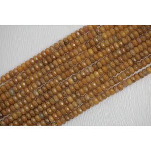 Chaîne de perles facettées en jade jaune - Product Image 1