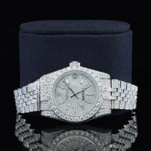 Meilleure montre pour hommes personnalisée à la mode antique Moissanite cloutée 41MM Mouvement mécanique en verre de silicone en acier inoxydable Date - Product Image 1