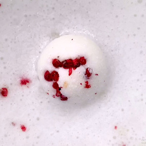Bombes de bain hydratantes faites à la main de haute qualité avec des huiles naturelles, production européenne, écologiques, pour la vente en gros et les marques privées - Product Image 5