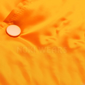 Chaqueta de invierno Letterman de satén de manga larga de fabricación de fábrica chaqueta de Letterman de satén personalizada - Product Image 5