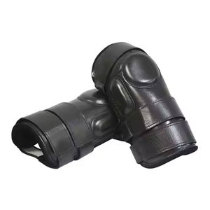 Protège-genoux équestres de haute qualité sur mesure culottes coussinets de sécurité de protection noirs avec ceintures en cuir réglables pour cheval - Product Image 2