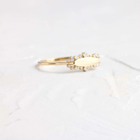 Nouvel Arrivage Cadeau Souvenir Bague Chevalière Gravable en Argent 925 Plaqué Or 14K avec Lettre Initiale et Diamants Pavés en Filigrane