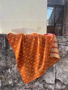 Couette Kantha en coton vintage faite à la main avec impression traditionnelle par blocs – Réversible - Product Image 2