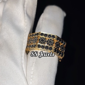 แหวนฮิปฮอปดีไซน์หกเหลี่ยม ชุบโรเดียม ประดับเพชรโมอิสซาไนต์สีดำ VVS เงินแท้ 925 แบบฝังหนามเตย ดีไซน์ทันสมัย สั่งทำได้ - Product Image 5