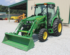 รถแทรกเตอร์ขนาดเล็ก JOHN DEAR 4066R พร้อมผานหน้าและผานหลัง รถแทรกเตอร์สำหรับงานเกษตร ห้องโดยสารแบบปิด ขับเคลื่อน 4 ล้อ รถตักดินสำหรับงานเกษตร - Product Image 1