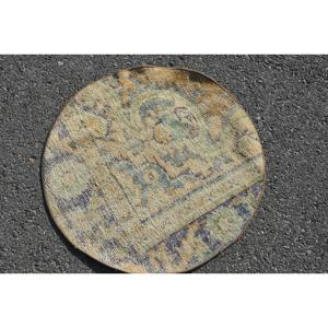 Alfombra Turca, Redonda de 2.3x2.3 pies, Alfombra con Diseño a Cuadros Azules - Product Image 2