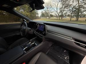 ข้อเสนอสุดพิเศษ ปี 2024 เล็กซัส RX350 พรีเมียม AWD พร้อมเกียร์อัตโนมัติแบบ Cold Automatic เครื่องยนต์ V6 เบาะหนัง - Product Image 3