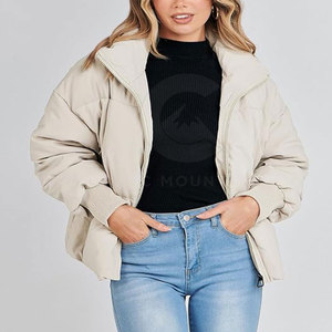 Chaquetas acolchadas de mujer de nuevo estilo 2025 de diseño personalizado Chaquetas acolchadas rellenas de algodón de punto bajo MOQ para mujer - Product Image 4