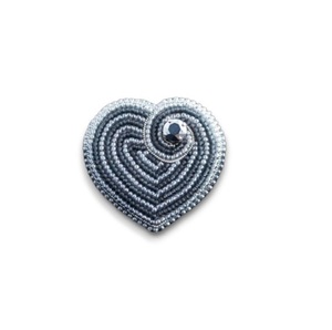 Bordado a mano de caballito de mar y broche de moda de alambre de lingotes Accesorio elegante con detalles intrincados - Product Image 6