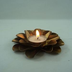 Décoration de Bougie en Fer et Cuivre Martelé pour la Décoration Intérieure de Luxe, Bougie Unique aux Prix les Plus Bas - Product Image 2