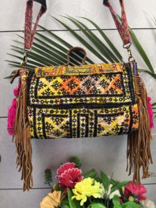 Bolso Banjara hecho a mano, superventas, nuevo diseñador, bordado, bohemio, elegante, bolso con flecos para uso de mujer - Product Image 3