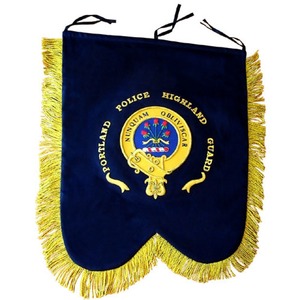 Drapeau pennant de luxe tendance, en tissu feutre, à coudre, avec broderie tissée en fil de laine, franges dorées, broderie à la main de haute qualité - Product Image 1