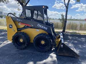 Cargadoras de Dirección Deslizante Usadas con Capacidad de Elevación de 3000 kg, Certificación ISO/CE, Envío Global, en Venta - Product Image 2