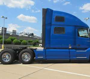 CAMIONES USADOS 2024 DE CABINA Doble de Alto Rendimiento con Transmisión Automática, Ideales para Larga Distancia - Product Image 5