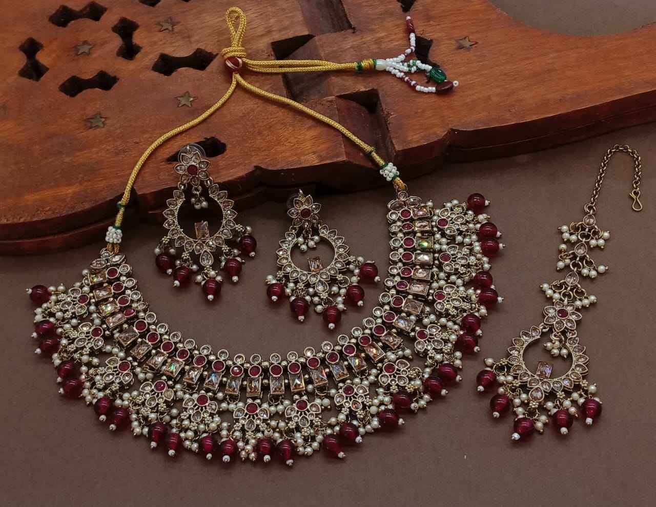 สีน้ำตาล