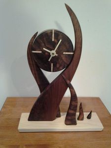 CAUTIVADOR RELOJ DE PARED DE MADERA PERSONALIZADO PARA LA DECORACIÓN ELEGANTE DEL HOGAR Cuerpo de bambú MODERNO con Rosh natural para ocasiones de boda - Product Image 2