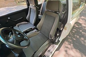 BMW 320iS Concours-Show E21 de 1983, Usado en Buen Estado, Paquete Deportivo, Transmisión Manual de 5 Velocidades, Historial de Servicio Extensivo - Product Image 5