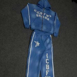 Survêtement personnalisé pour hommes 500 GSM lourd 100% coton à épaules tombantes fané par le soleil en détresse brodé coupe carrée recadrée avec fermeture éclair - Product Image 3