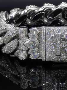 Bracelet gourmette de luxe en argent sterling 925 plaqué rhodium avec diamant moissanite, design lettre R personnalisée, cadeau pour femme - Product Image 6