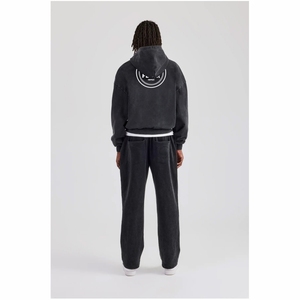 เสื้อฮู้ดดี้ผู้ชายไซส์ใหญ่ ผ้าฝ้ายออร์แกนิค 100% ซักกรด ทรงโอเวอร์ไซส์ กันลม ลายปักเรียบๆ เป็นมิตรกับสิ่งแวดล้อม - Product Image 3