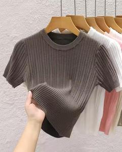T-shirt slim à manches courtes pour femme, tricoté, col rond - Product Image 1