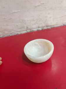 Meilleures ventes Bol de noix en résine pour la maison Couverts de style minimaliste fabriqués à la main Ustensiles de cuisine Écrous en résine ombragés de couleur personnalisée Nouveau - Product Image 5