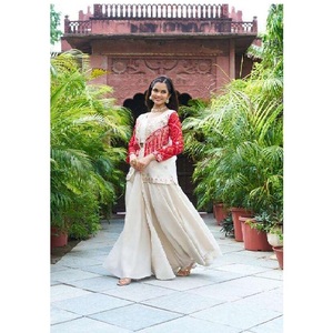 ชุดค็อติปาลาซโซสำหรับผู้หญิงระดับพรีเมียม ผลิตจากผ้าคอสมอสซิมาร์แท้ พร้อมงานปักดิ้นหนักแบบดีไซเนอร์ แต่งด้วยลูกปัดแบบลาต์กัน และเย็บติดกันอย่างสมบูรณ์ - Product Image 2