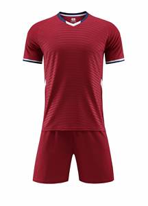 Kit de vêtements de football personnalisable avec logo et options de numéro pour les équipes professionnelles des clubs scolaires - Product Image 2