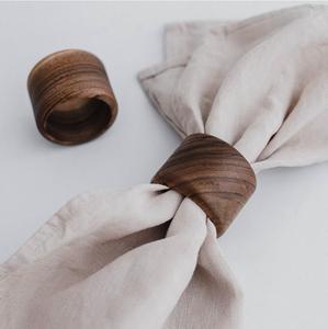 Porte-serviettes rond élégant en bois pour table de mariage - Product Image 6