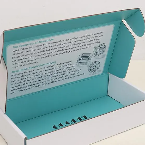صندوق هدايا مموج قابل للطي من المصنع الأصلي صندوق بريد ورقي صديق للبيئة للشحن صندوق تعبئة ملابس داخلية مع شعار