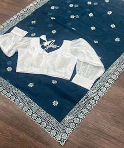 Saree en lin chic orné d'un travail en pierre élégant et d'accents de bras à la mode pour les occasions spéciales - Product Image 3