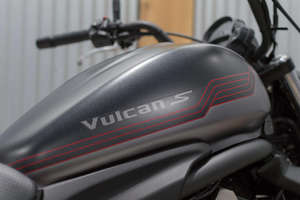 Disponible dès maintenant : Motocyclettes Vulcans S (ABS) 2025 neuves en stock - Product Image 4